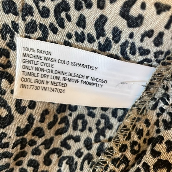 A New Day women dress medium 8 10 mini long sleeve vneck vback tan black leopard - Picture 10 of 12